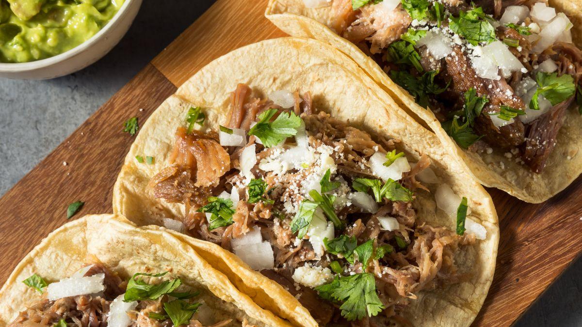 <![CDATA[Prepara unos tacos de suadero para celebrar el Día del Taco]]>