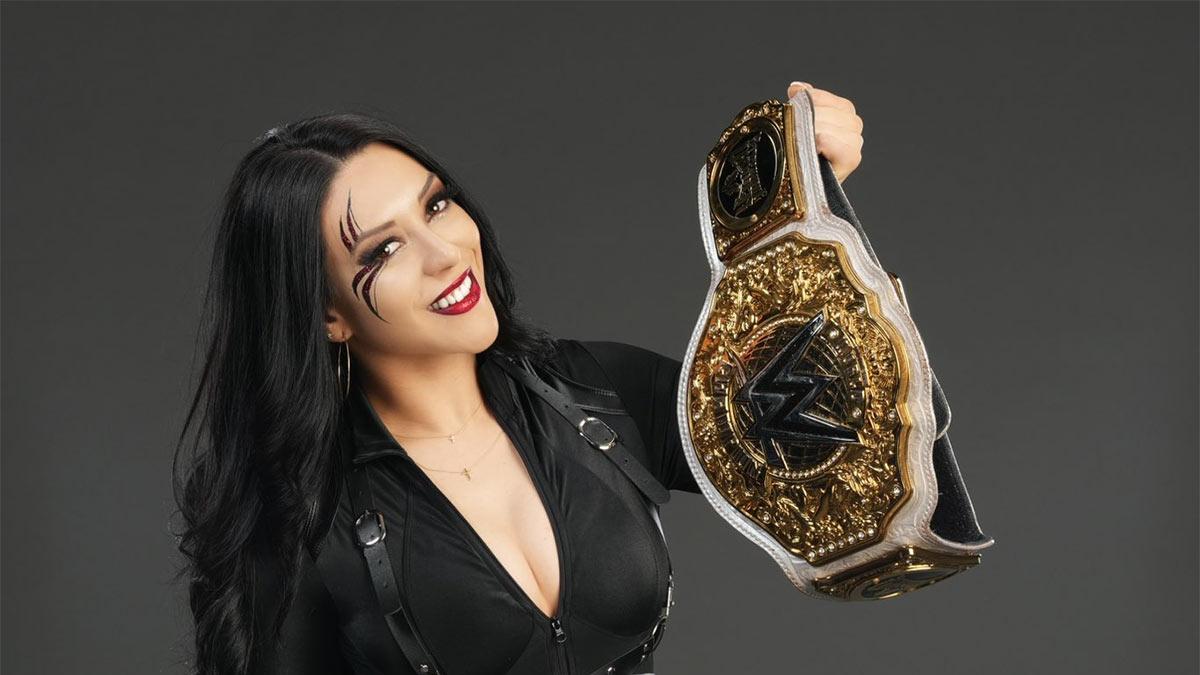 <![CDATA[Stephanie Vaquer respondió a aficionado; la tachó de ‘falsa’]]>