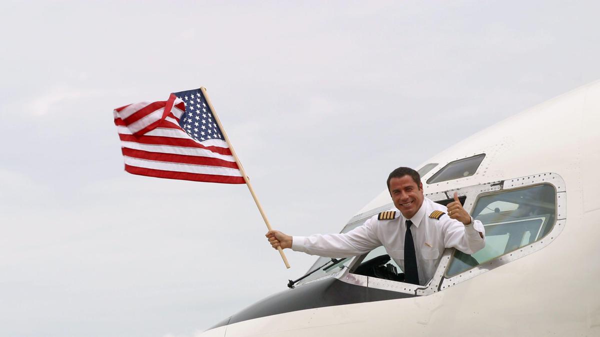 <![CDATA[John Travolta debutará como director en Cannes con ‘Vuelo nocturno a Los Ángeles’]]>