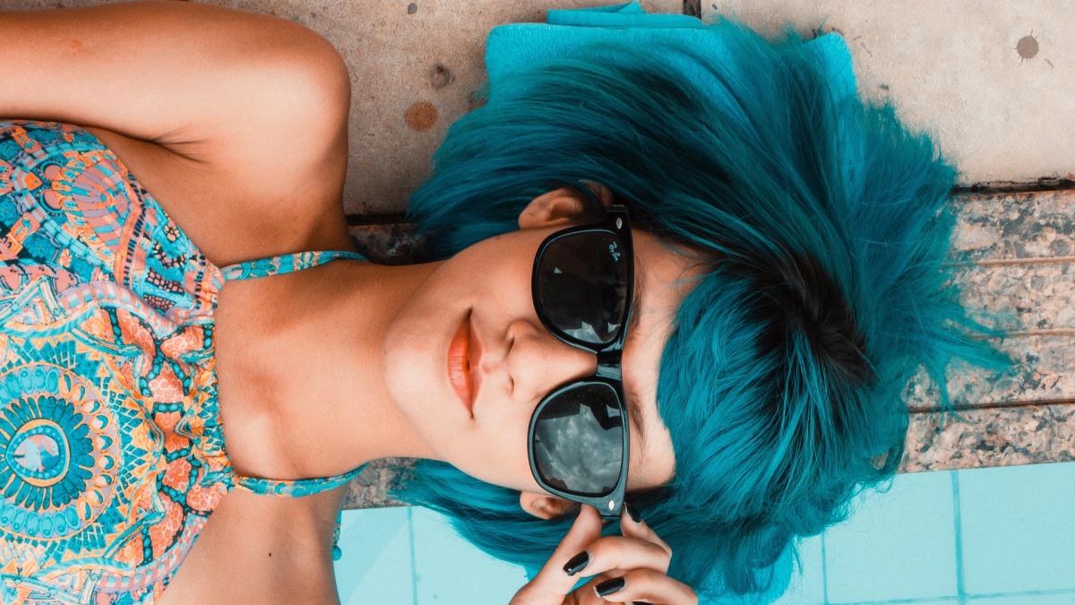 <![CDATA[Moda primavera-verano: tendencias y outfits ideales para un clima impredecible]]>