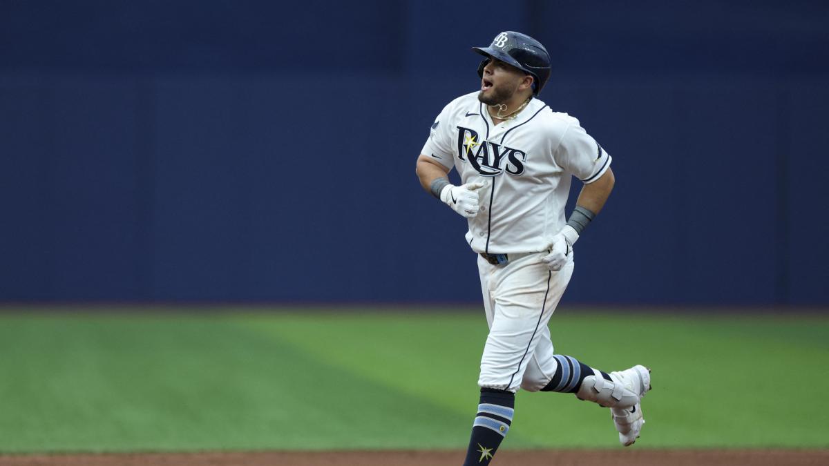 <![CDATA[Jonathan Aranda responde en el regreso de Rays al Tropicana Field]]>