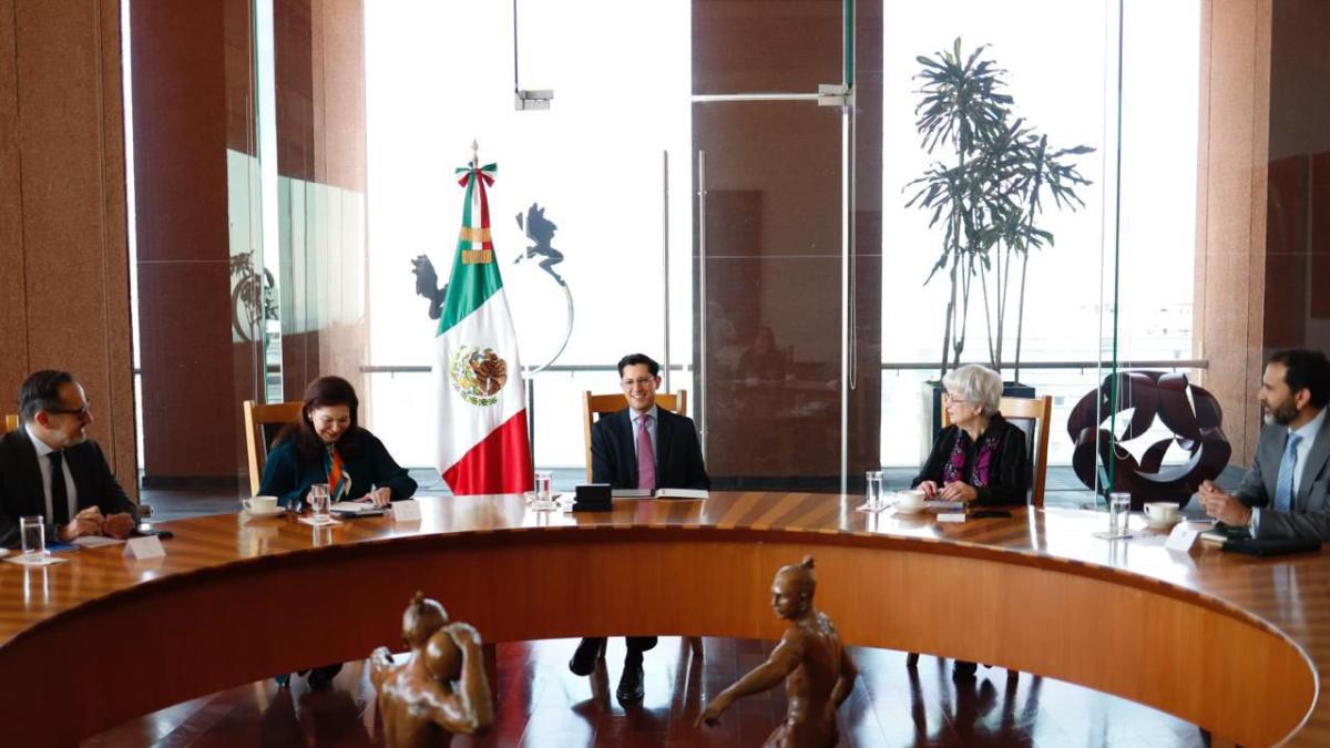 <![CDATA[Roberto Velasco dialoga con cuerpo directivo de la SRE]]>