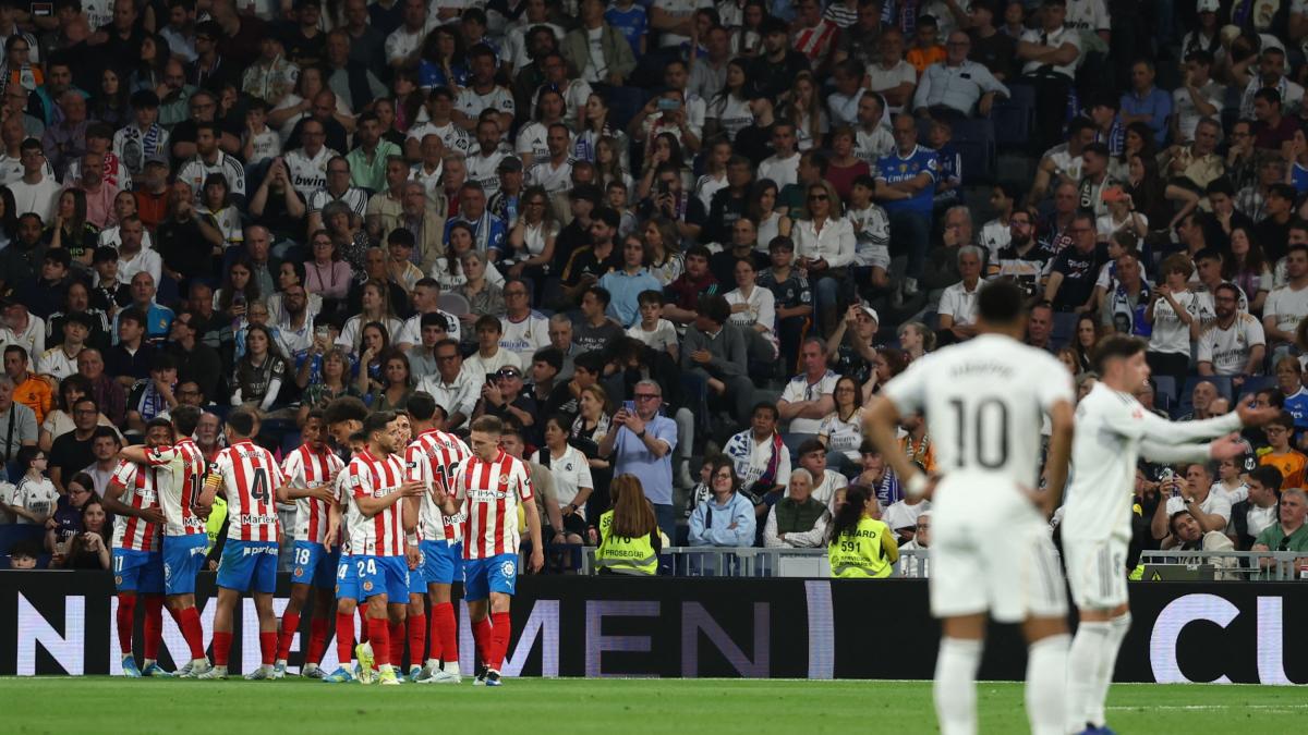 <![CDATA[Real Madrid empata ante Girona y se aleja del título de LaLiga en plena jornada retro]]>