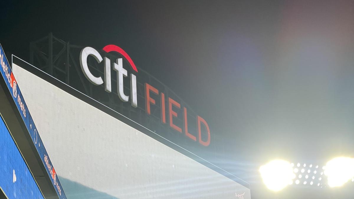 <![CDATA[De la Luna al diamante: El histórico regreso de Artemis II paraliza el Citi Field en pleno juego de los Mets]]>