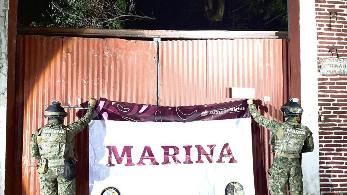 <![CDATA[Semar asegura armas y droga en cateo en Huixtla, Chiapas]]>