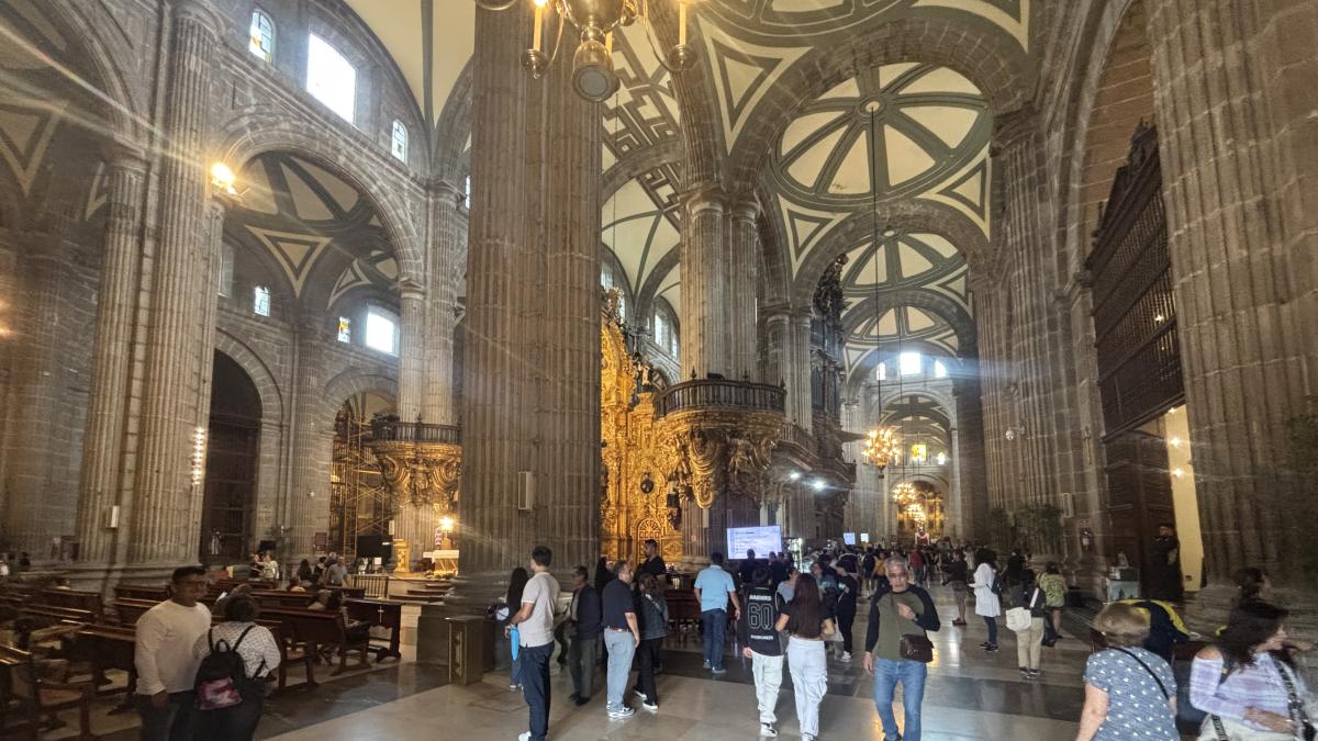 <![CDATA[Repican campanas de la Catedral en Vigilia por la Paz]]>