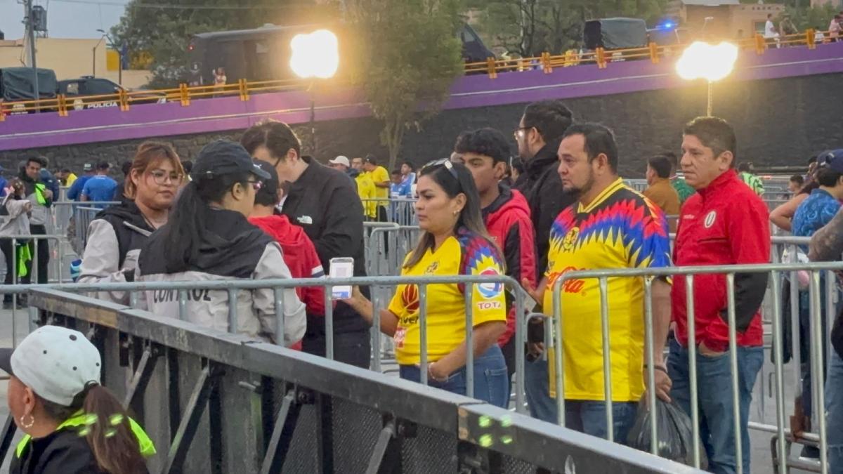 <![CDATA[Caos vial y largas caminatas: así se vivió la llegada al América vs Cruz Azul en el Estadio Banorte]]>