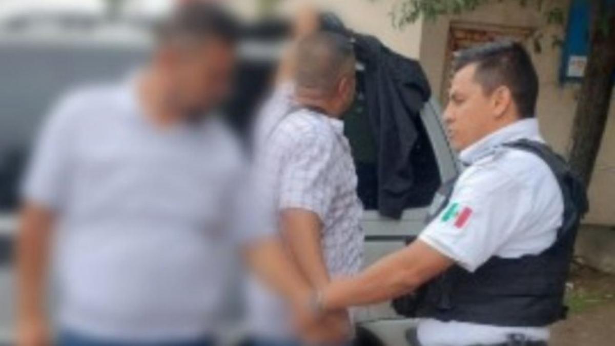 <![CDATA[Detienen a estafadores que daban 'iPhones de plastilina’]]>