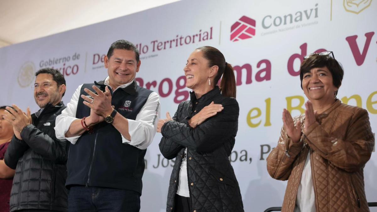 <![CDATA[Benefician con vivienda a 240 familias en Puebla]]>