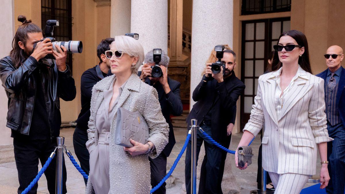 <![CDATA[Los looks más icónicos de Anne y Meryl en la gira de ‘El Diablo viste a la moda 2’]]>
