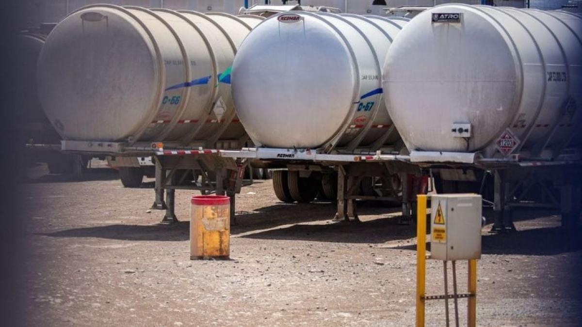 <![CDATA[El río negro: cárteles siguen lavando en EU crudo robado]]>