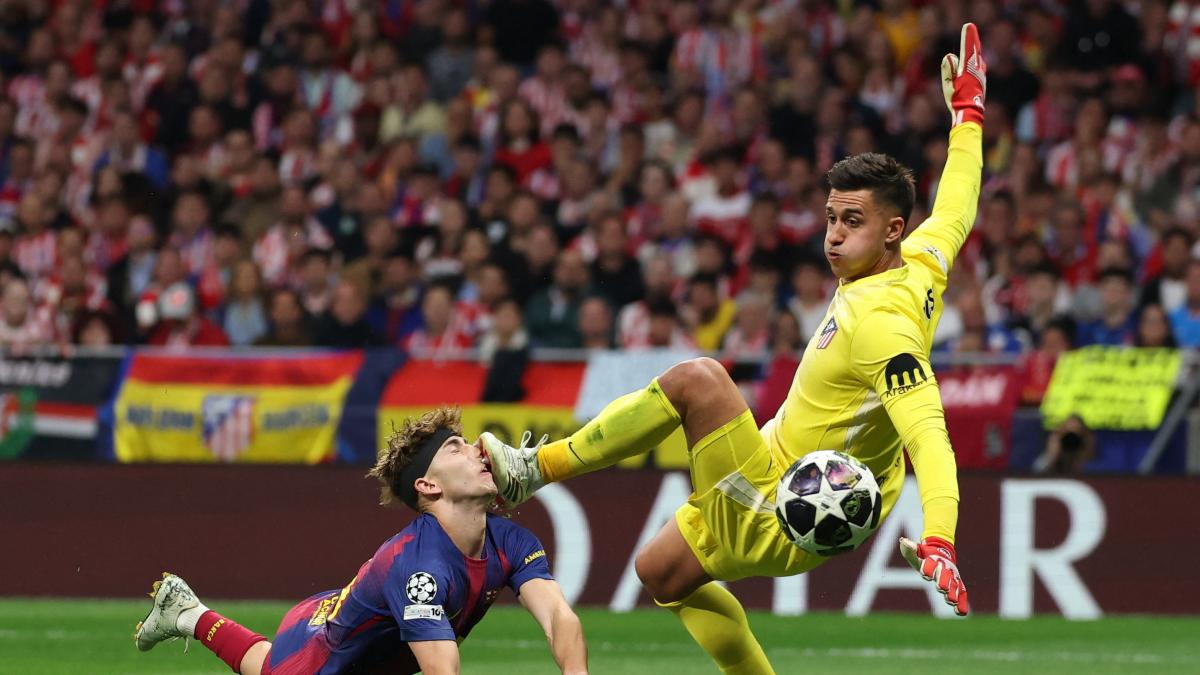 <![CDATA[Fermín López sufre escalofriante herida en el rostro durante la Champions]]>