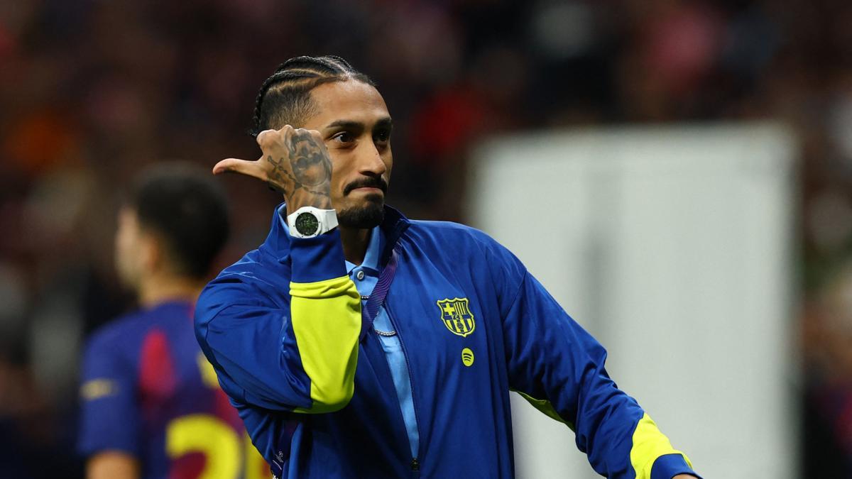 <![CDATA[Raphinha se calienta con afición del Atlético: 