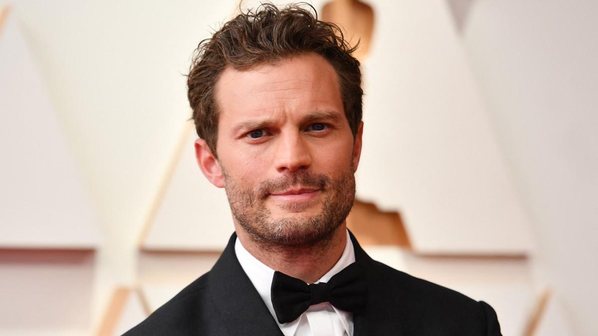 <![CDATA[¡Es oficial! Jamie Dornan será Aragorn en El Señor de los Anillos: la caza de Gollum]]>