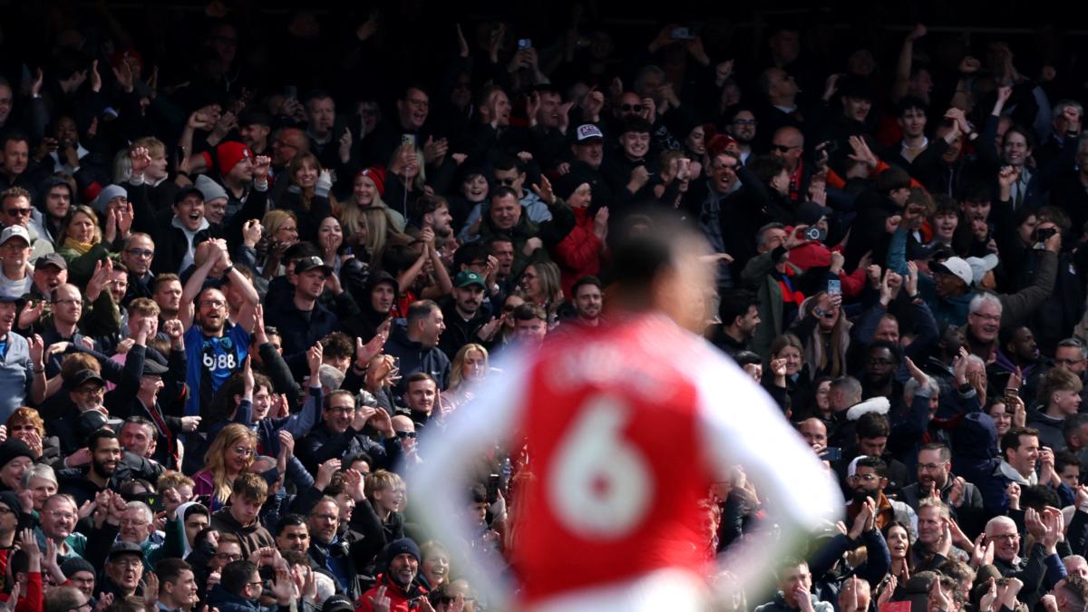 <![CDATA[¡Insólito! Un fanático demanda al Arsenal por causarle 