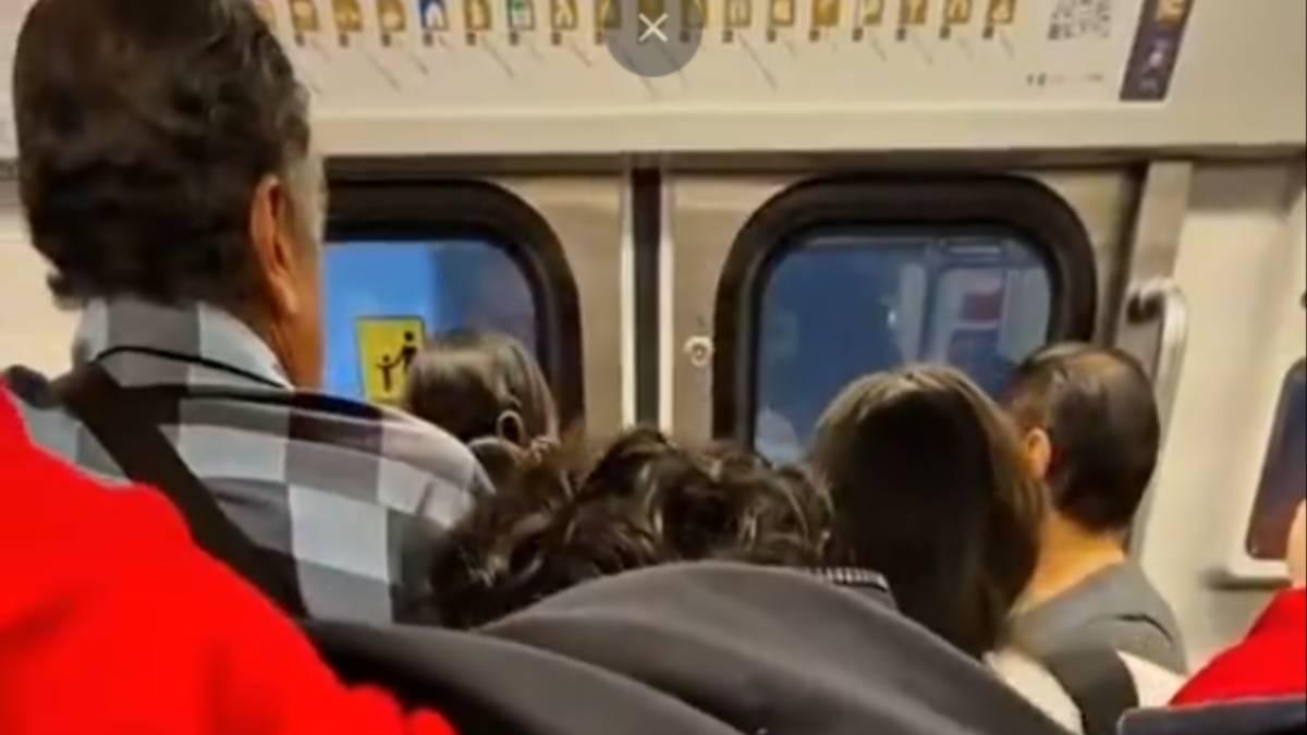 <![CDATA[¡Chinche en el Metro! Usuario graba al insecto caminado sobre otro pasajero]]>