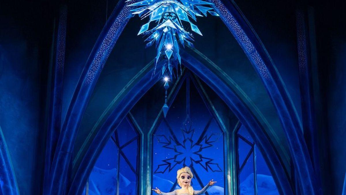 <![CDATA[¡Volvió Olaf! Así es el Mundo de Frozen en Disneyland París]]>