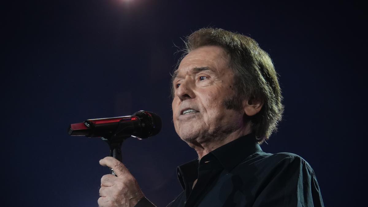 <![CDATA[Raphael y su emotivo reencuentro con los mexicanos en el Auditorio Nacional]]>