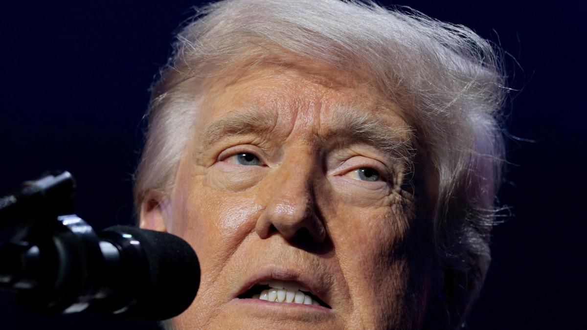 <![CDATA[Trump insiste en que todo el uranio iraní será llevado a EU; Teherán ya lo negó]]>