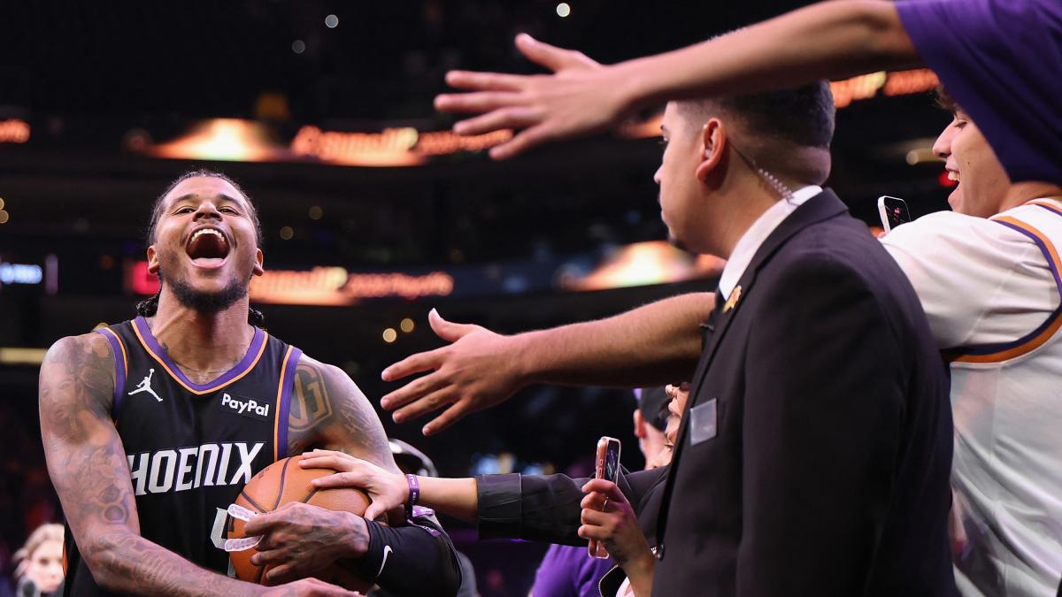 <![CDATA[Phoenix Suns es el último invitado a los playoffs de la NBA gracias a su victoria sobre los Warriors]]>