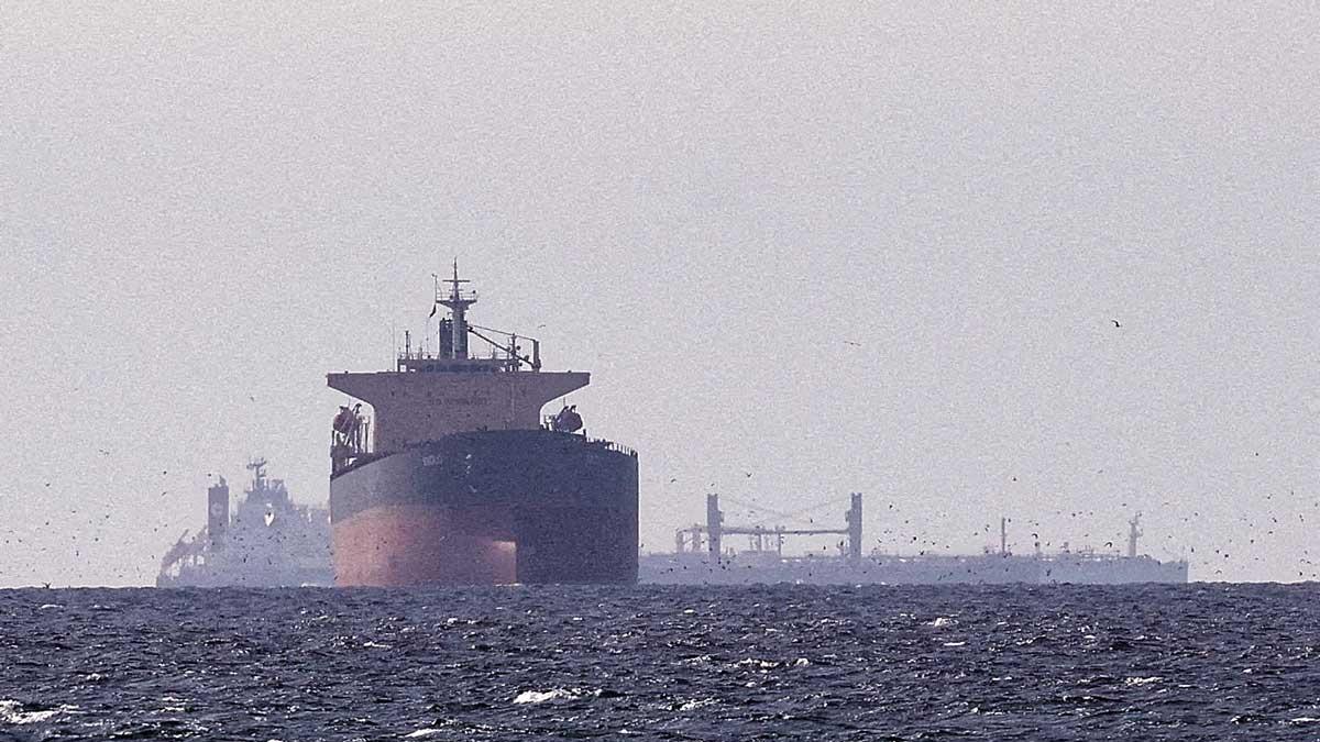 <![CDATA[Irán confirma ataque con misiles tras ofensiva de Estados Unidos contra petrolero iraní]]>
