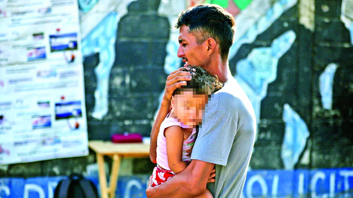 <![CDATA[EU deporta a 6 mil cubanos a México; están indocumentados en Tapachula, Chiapas]]>