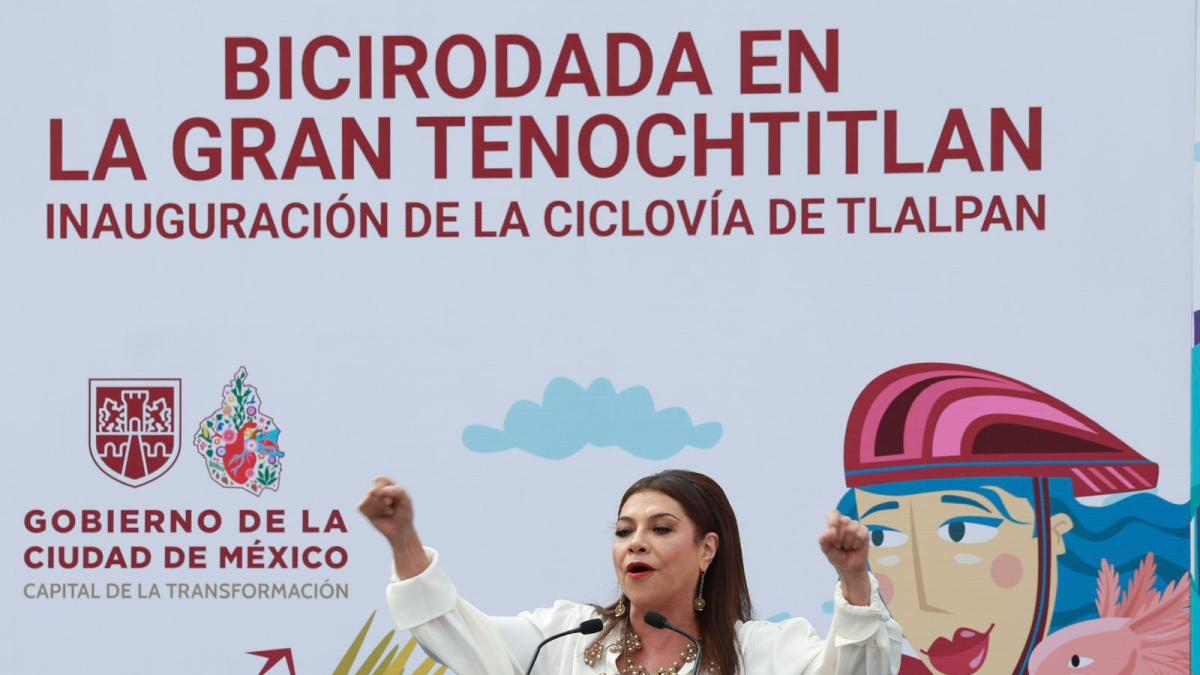 <![CDATA[Brugada da el banderazo de salida a la Bici Rodada Gran Tenochtitlán]]>