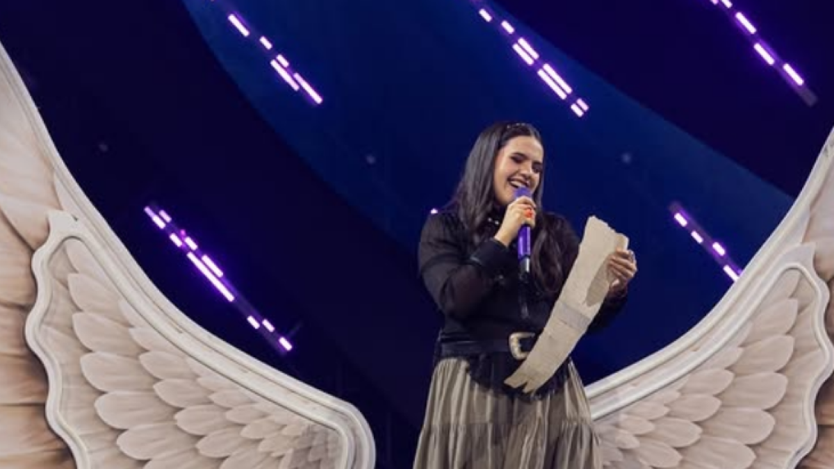 <![CDATA[Camila Fernández es sorprendida por su mamá América Guinart y su hija]]>