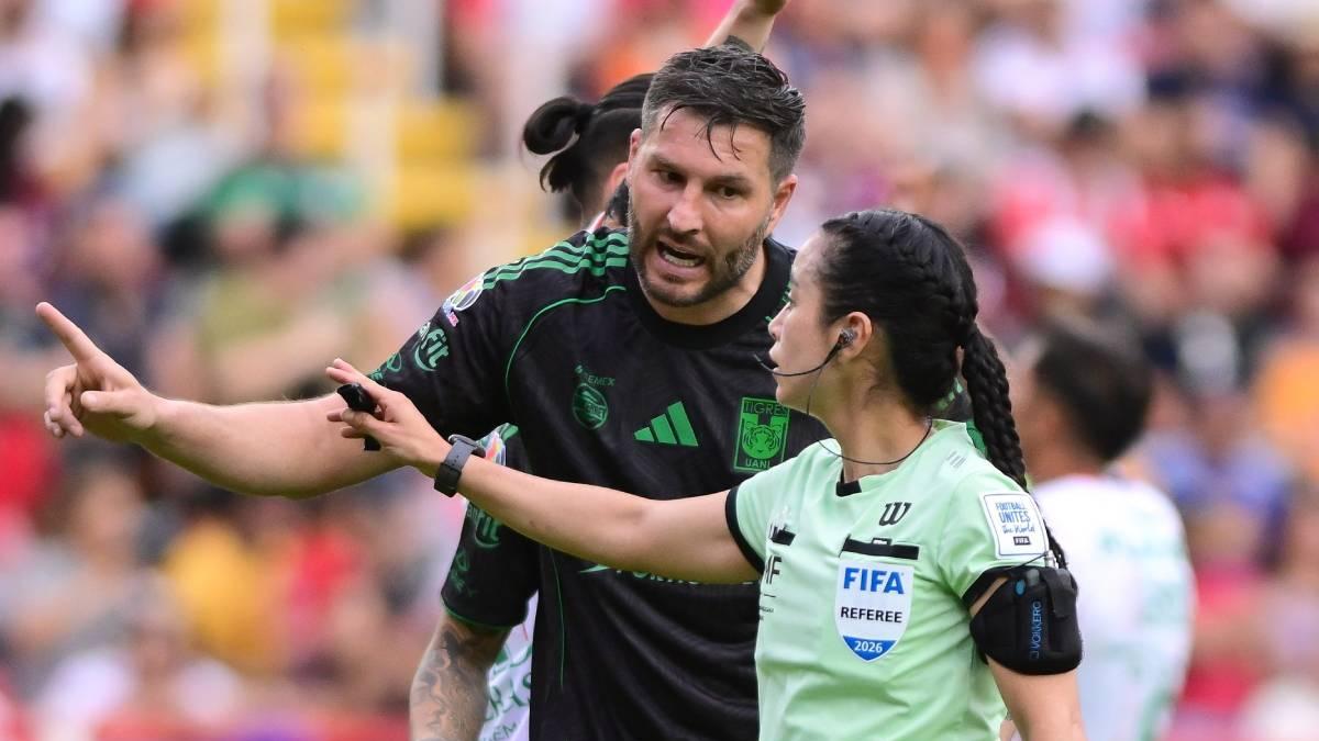 <![CDATA[¿Falta de autoridad? Critican a Katia Itzel García por permitir excesiva confianza de Gignac]]>