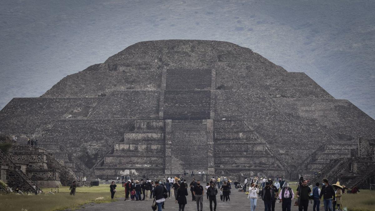 <![CDATA[INAH lamenta hechos registrados en las pirámides de Teotihuacán]]>