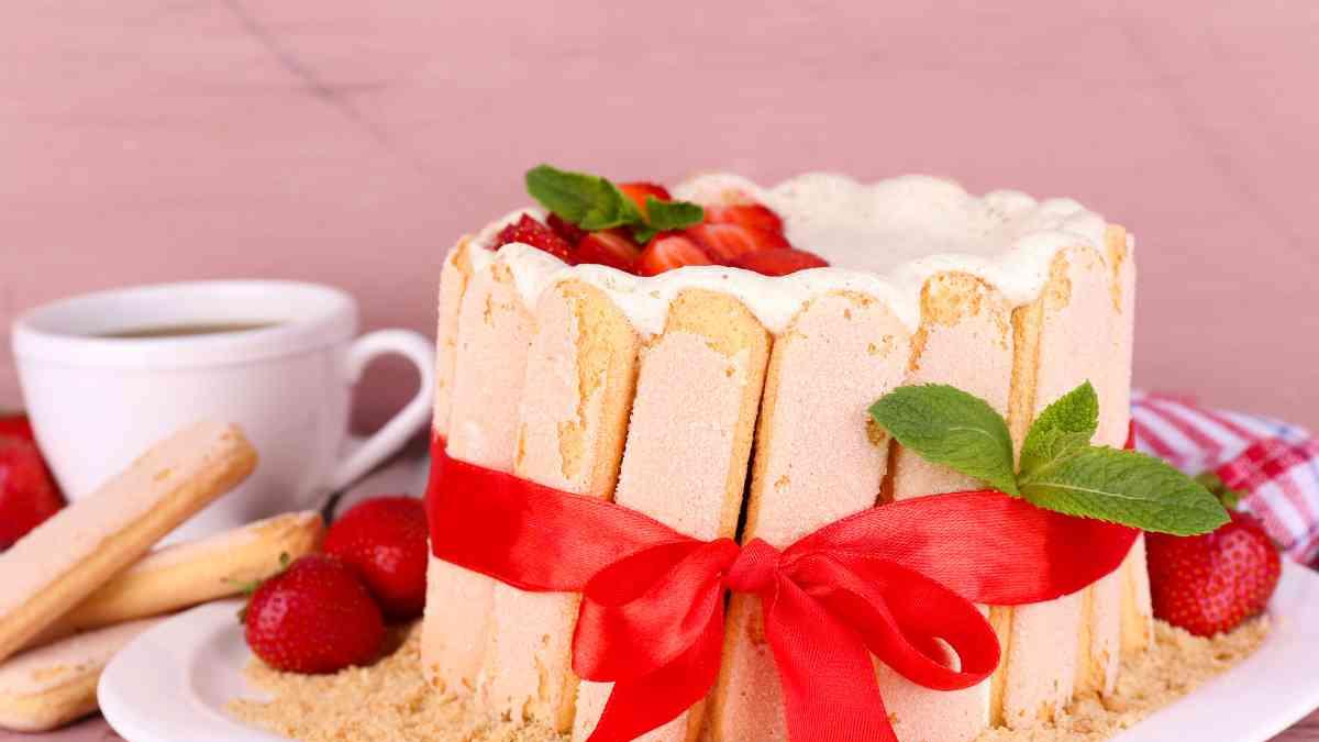 <![CDATA[¿Cuál es el origen de la carlota? El postre con el nombre más aristocrático de la historia]]>