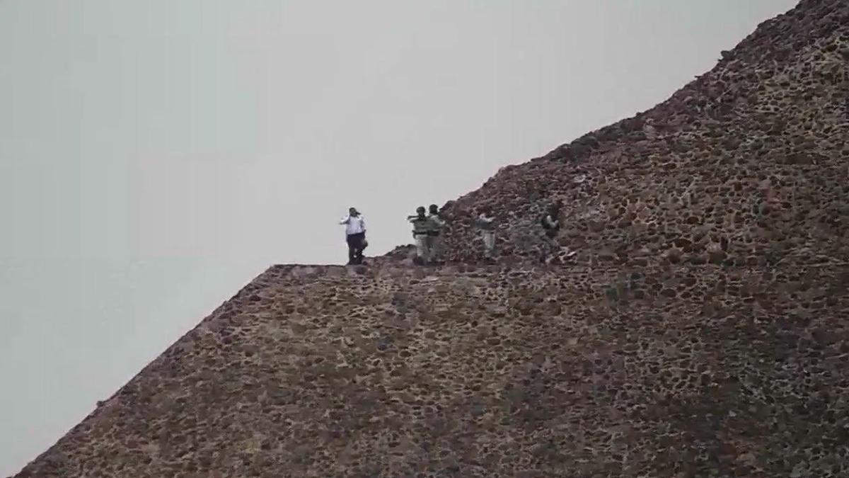 <![CDATA[VIDEOS captan terror de turistas tras balacera en Teotihuacán]]>