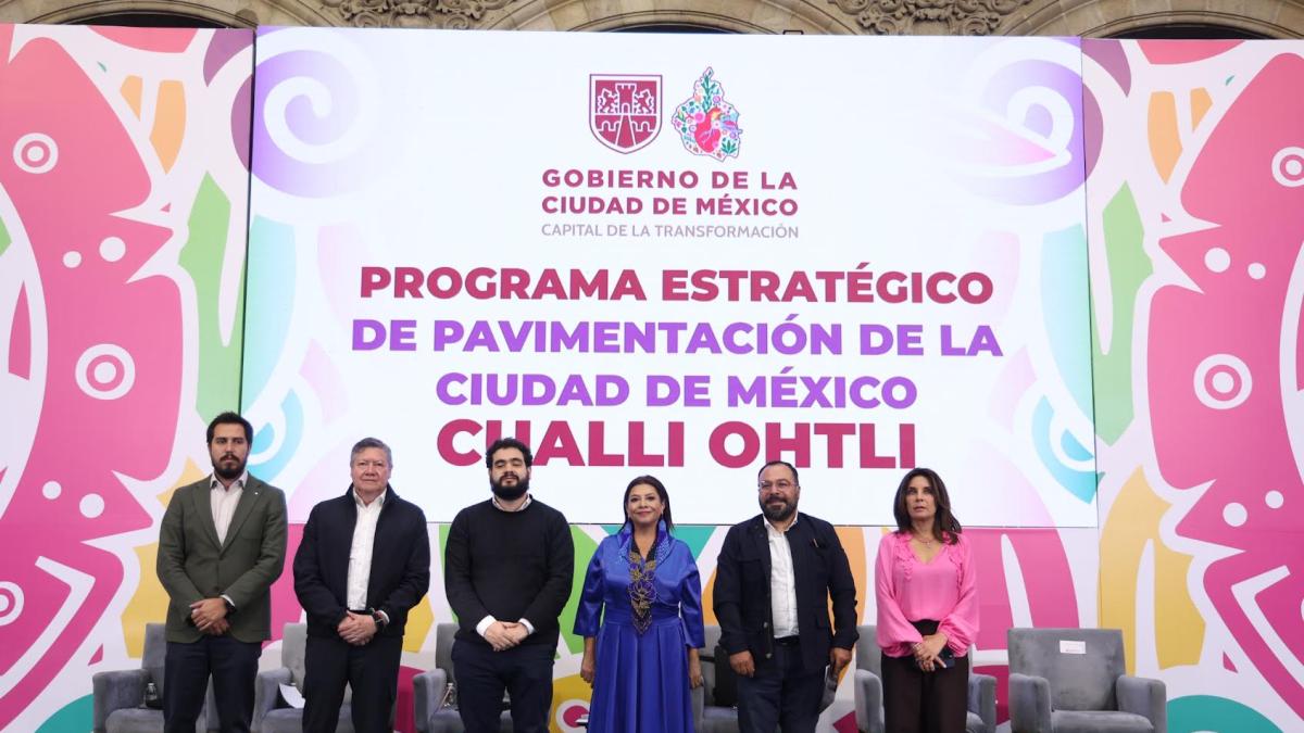 <![CDATA[Van más de 2 millones de m² pavimentados en CDMX, informó Brugada]]>