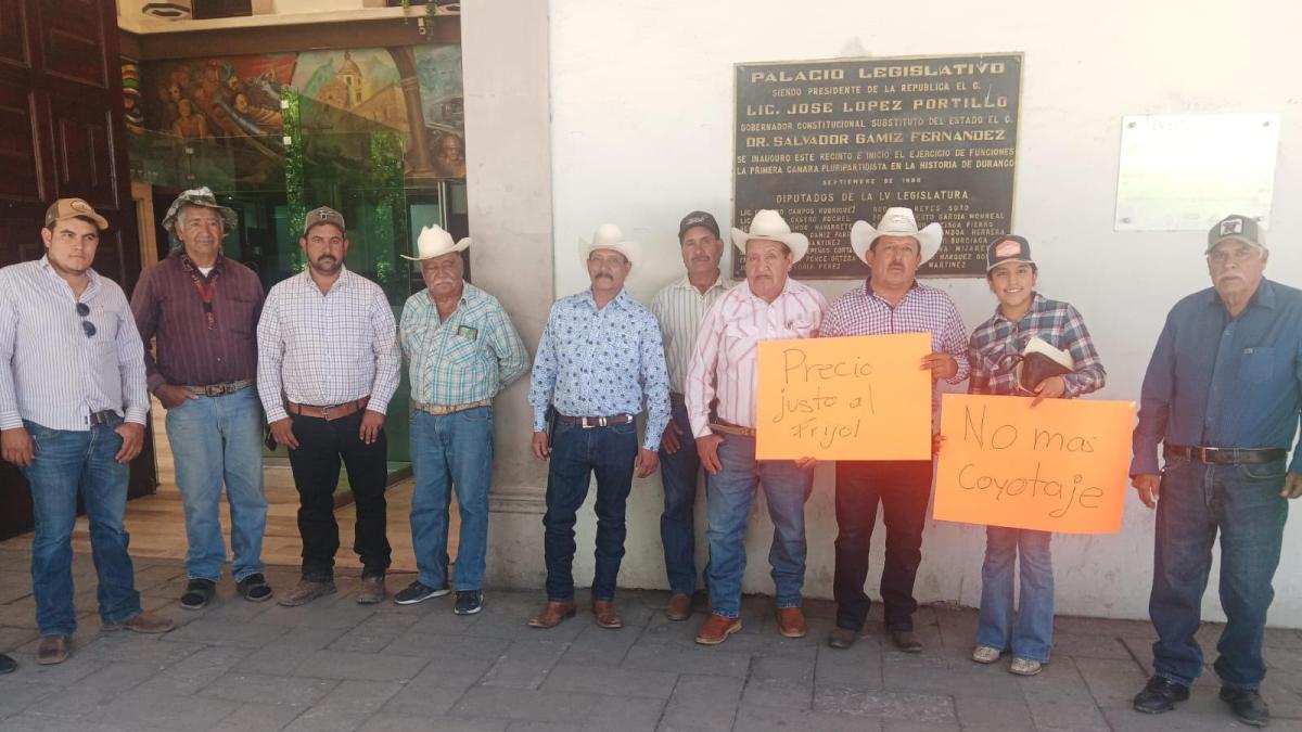 <![CDATA[Productores de frijol protestan en Durango; exigen precio justo]]>