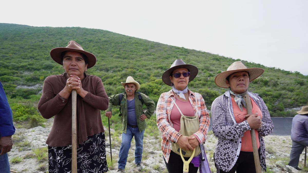 <![CDATA[Día de la Tierra. El reto de proteger la biodiversidad frente al boom del mezcal]]>