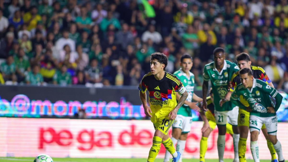 <![CDATA[Exárbitros coinciden que sí era penal para el América]]>