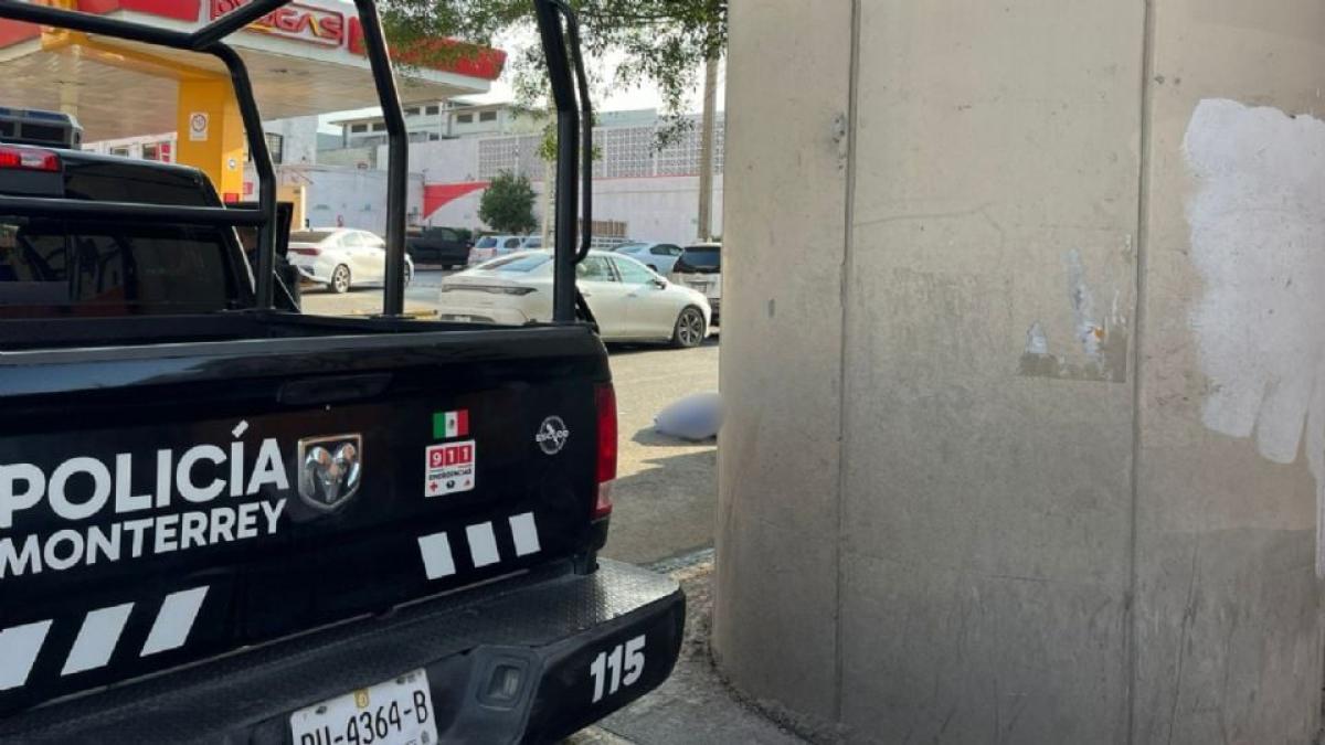 <![CDATA[Abuelito muere mientras espera que su esposa salga del doctor]]>