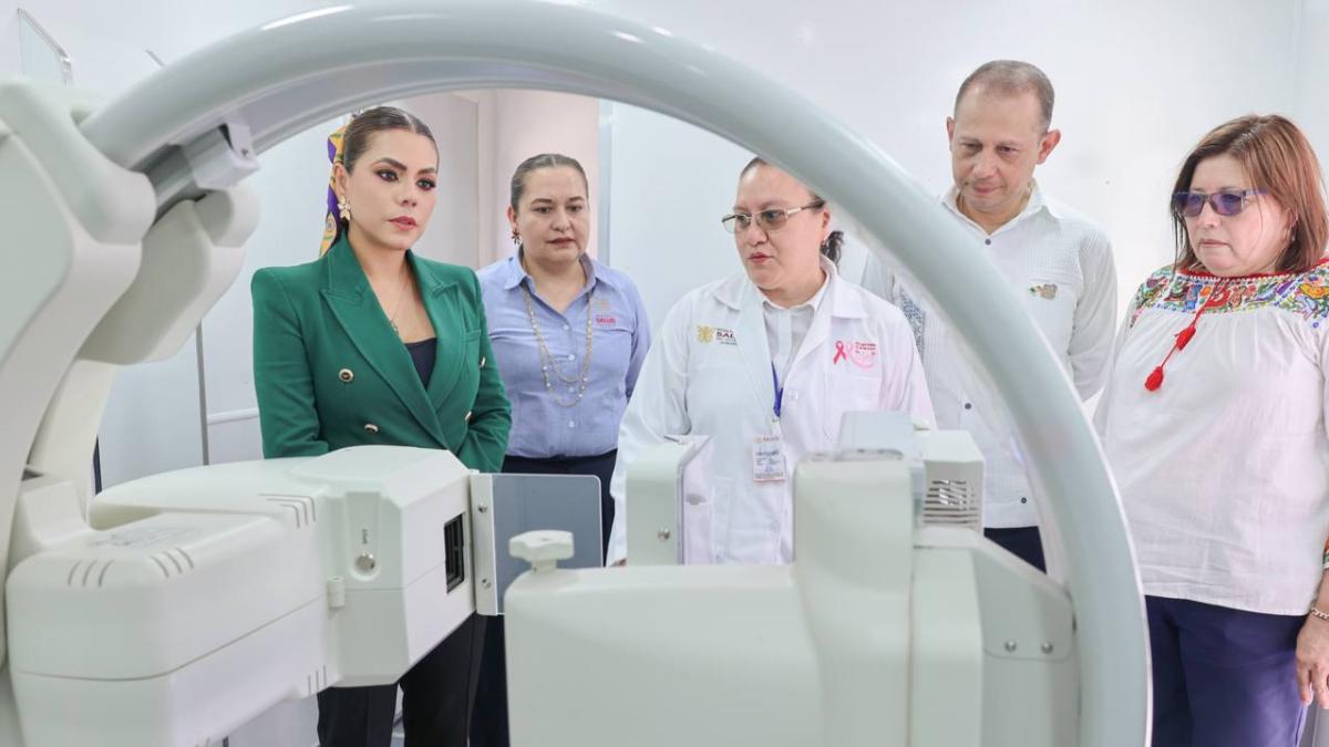 <![CDATA[Gobernadora Salgado entrega unidades móviles para fortalecer la atención a la salud en Guerrero]]>