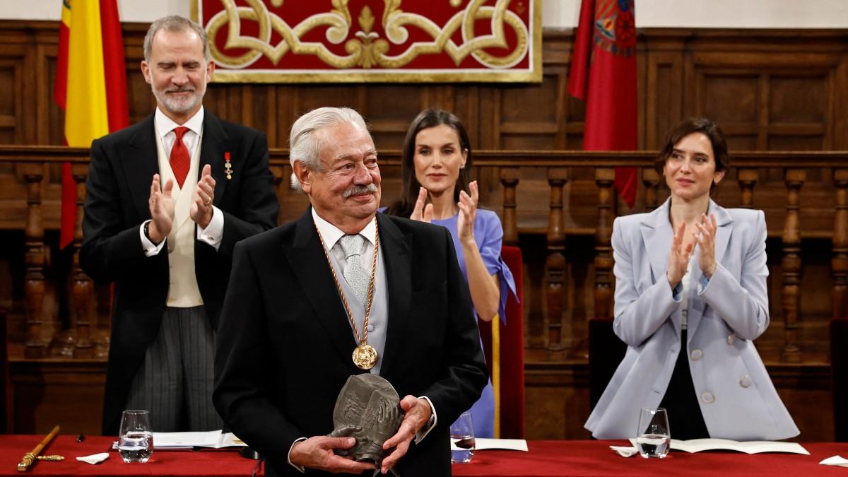 <![CDATA[Gonzalo Celorio recibe el Premio Cervantes 2025: Frases clave de su discurso]]>