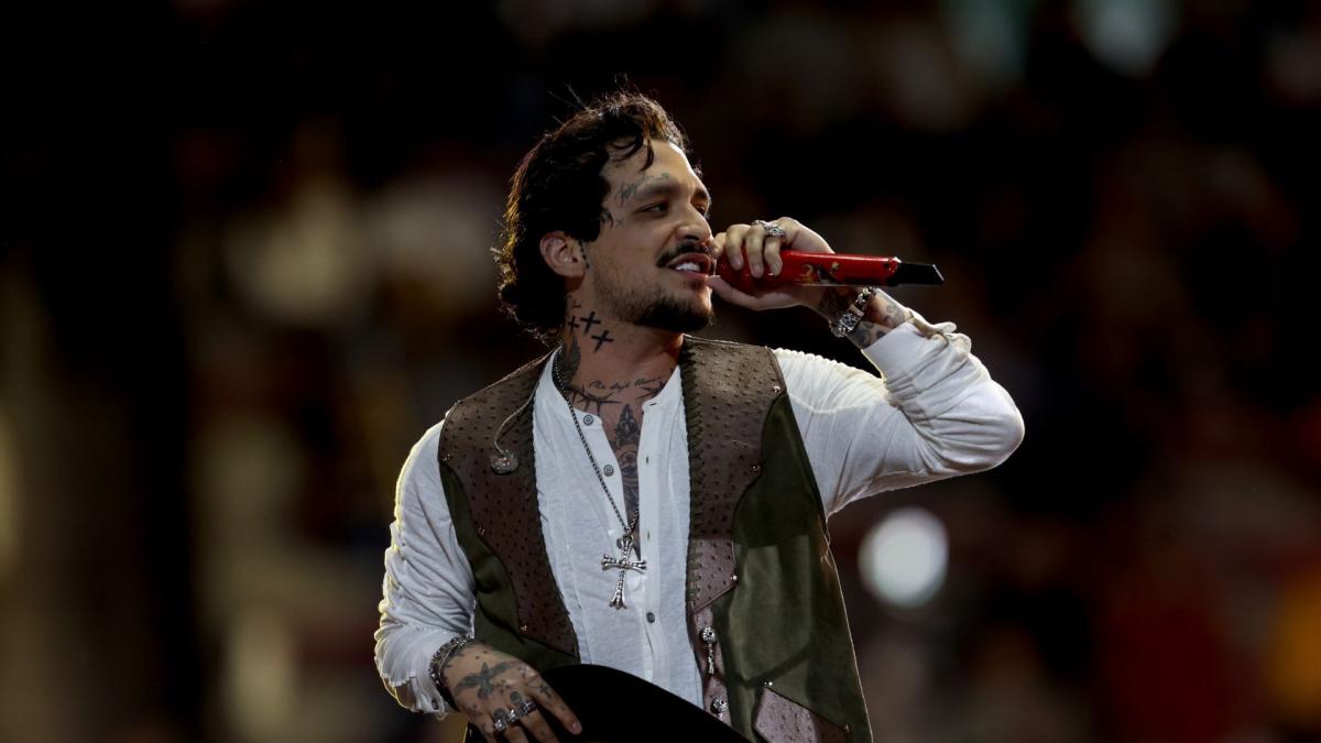 <![CDATA[Nodal en Aguascalientes: reaparece sin Ángela Aguilar y cantando ‘Vete Ya’]]>