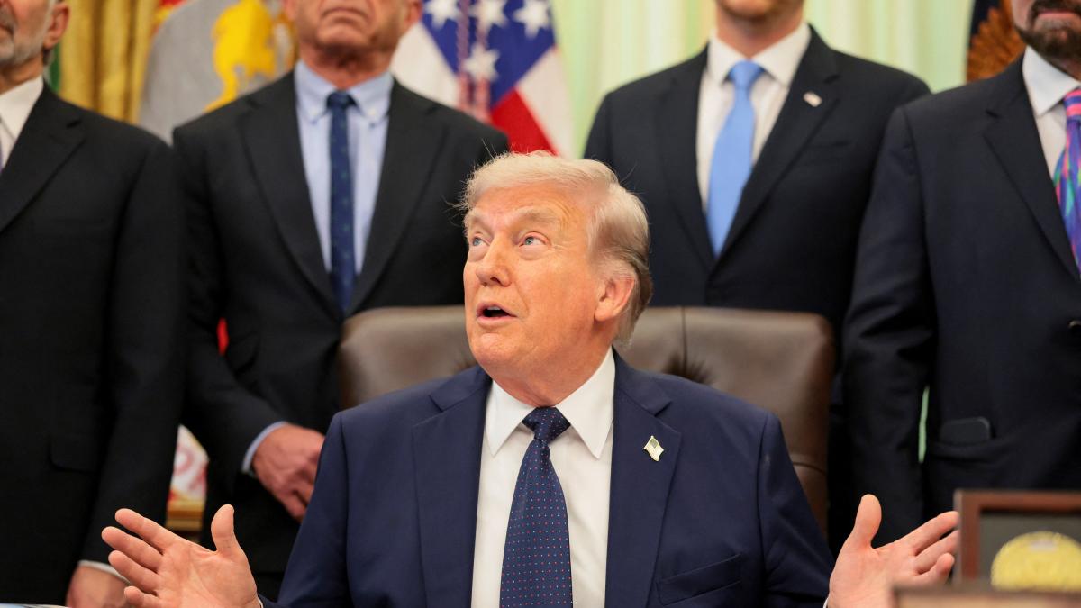 <![CDATA[Trump anuncia que cese el fuego entre Israel y Líbano se prorroga tres semanas]]>