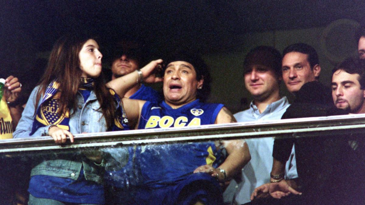 <![CDATA[Imágenes sensibles en el juicio por la muerte de Maradona: exhiben video del cuerpo]]>