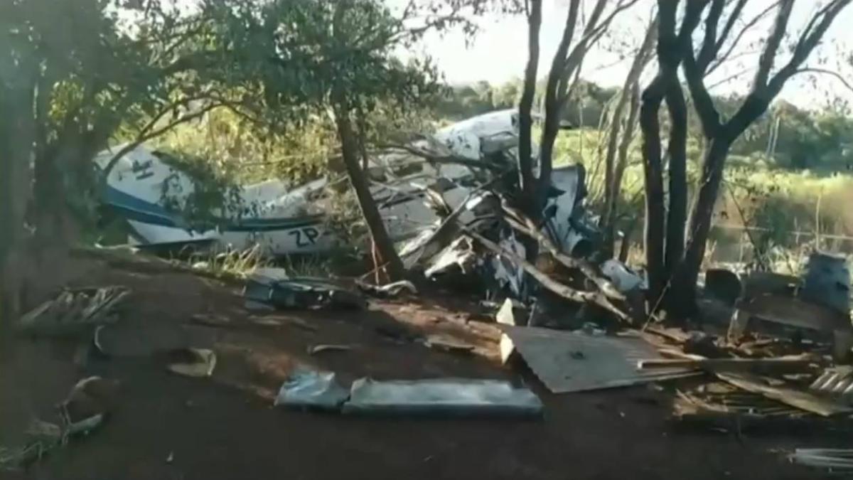 <![CDATA[Cae avioneta que transportaba millones en Paraguay; vecinos saquean el dinero]]>