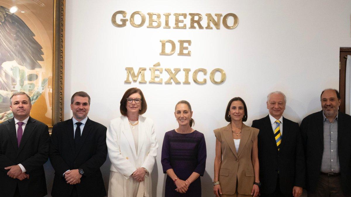 <![CDATA[México hace alianza con Petrobras para explotación petrolera]]>