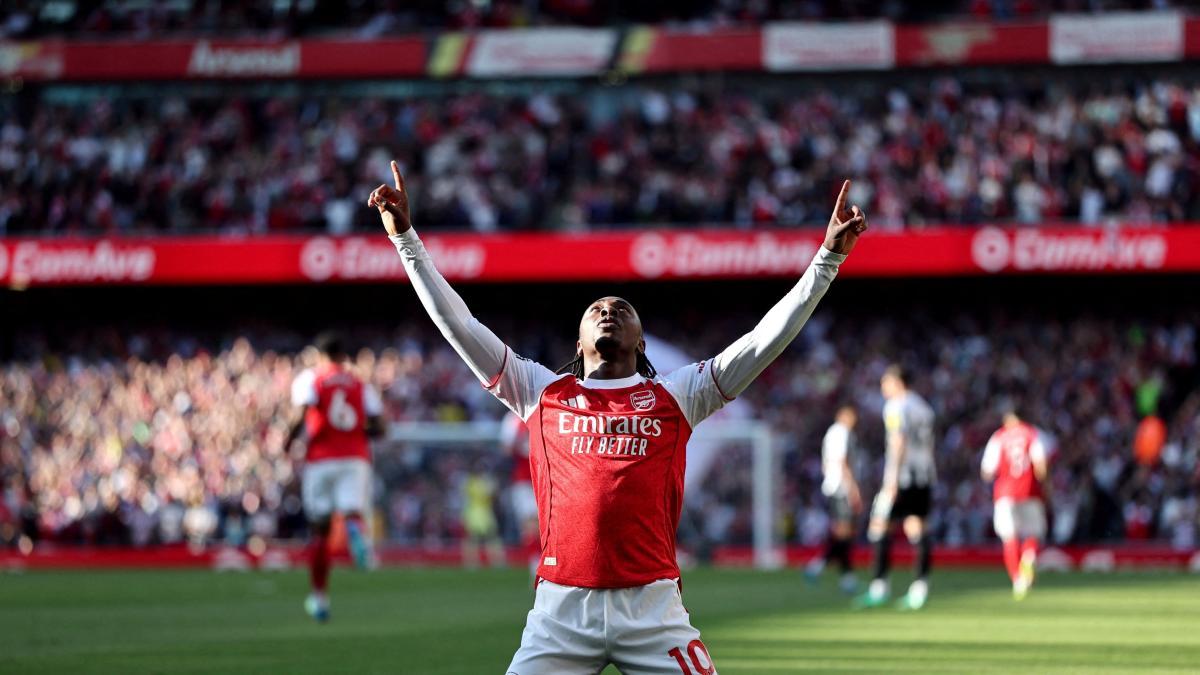 <![CDATA[Arsenal vence al Newcastle y presiona al Manchester City en la Premier League]]>