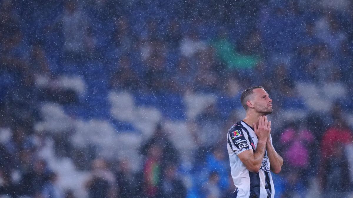 <![CDATA[Rayados de Monterrey: Sergio Canales se despide de 'El Barrial' y apunta a salir de la Liga MX]]>