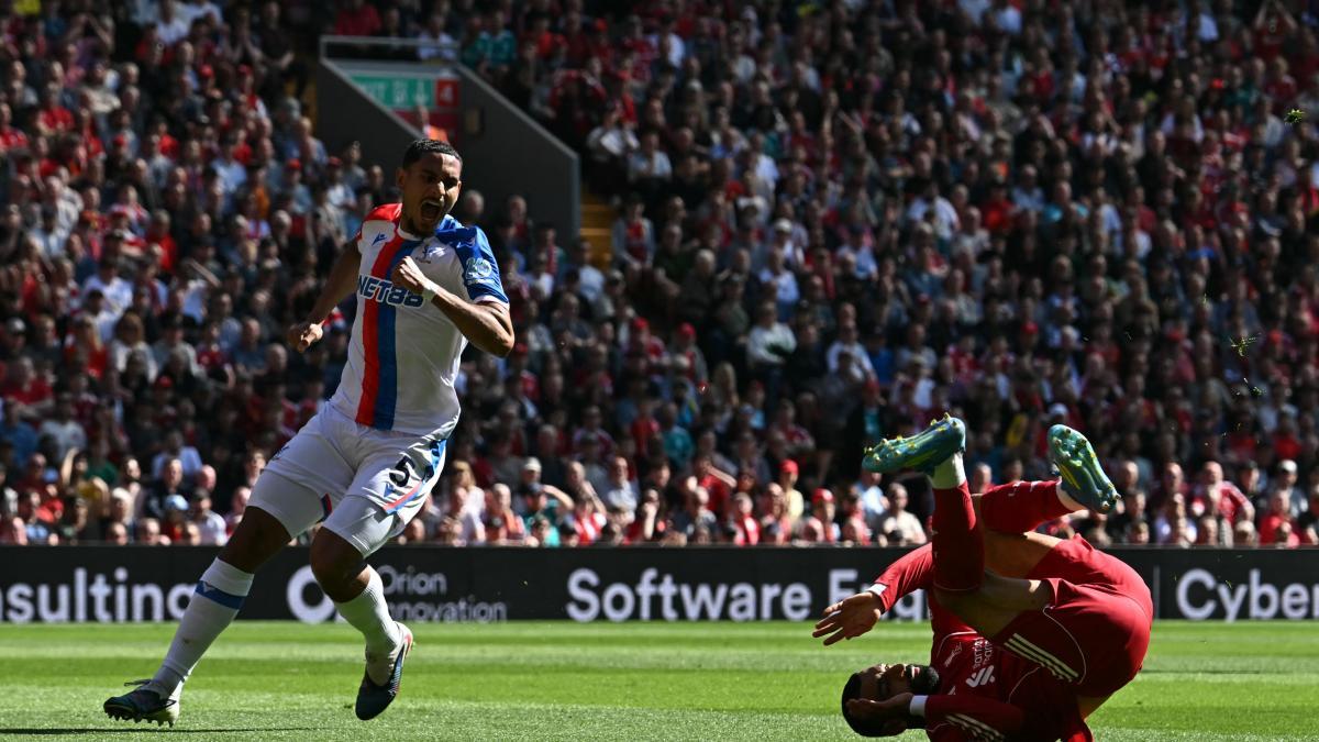 <![CDATA[Salah sale lesionado ante Crystal Palace y pudo haber jugado su último partido con el Liverpool]]>