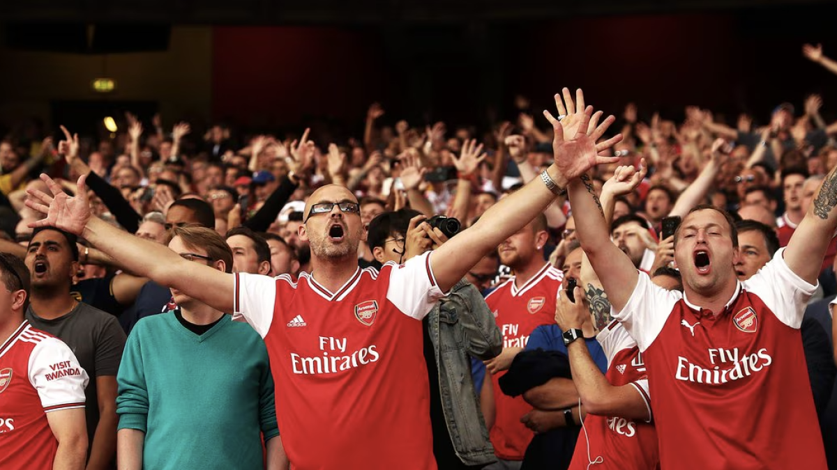 <![CDATA[¡Desesperados! Conoce lo que los fans del Arsenal hicieron en busca de que su equipo sea campeón]]>