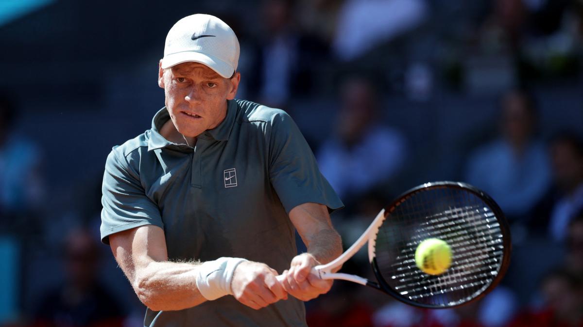 <![CDATA[Jannik Sinner hace valer su etiqueta de favorito en Madrid]]>