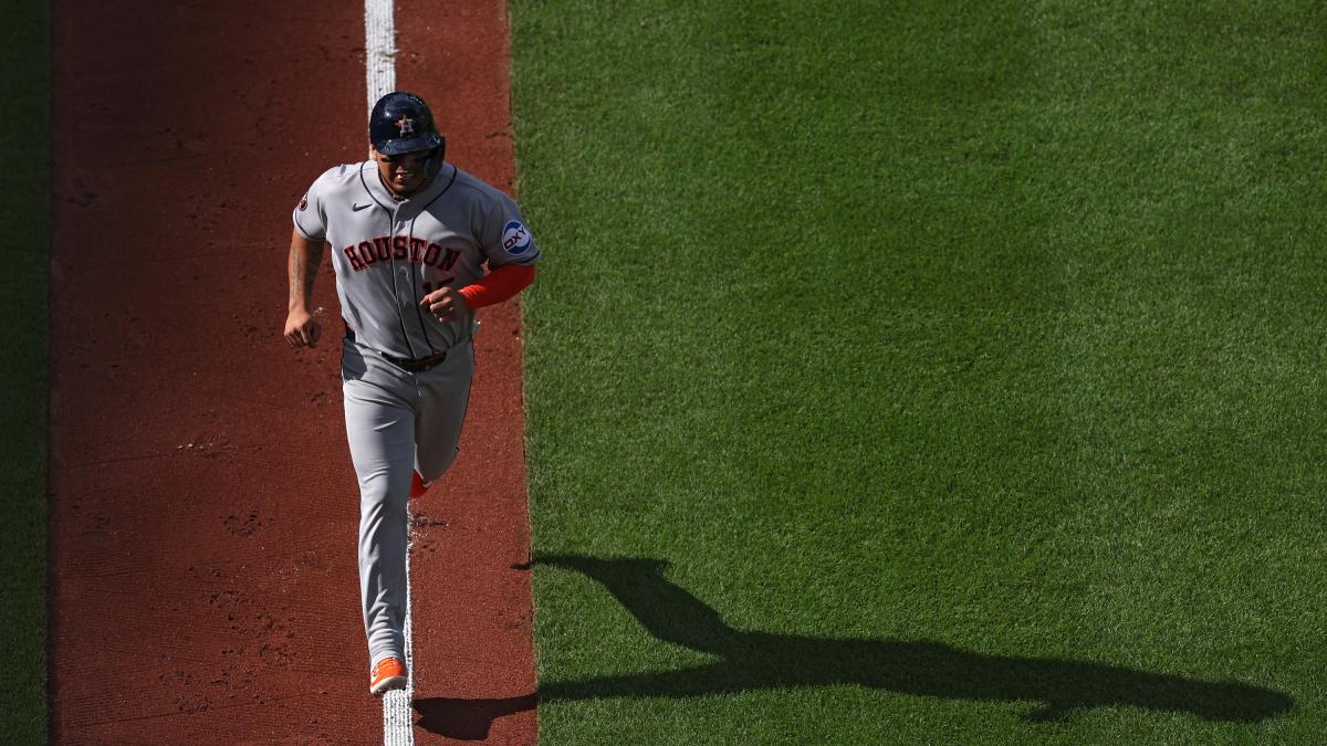 Isaac Paredes logra día de cinco hits por primera vez en su carrera